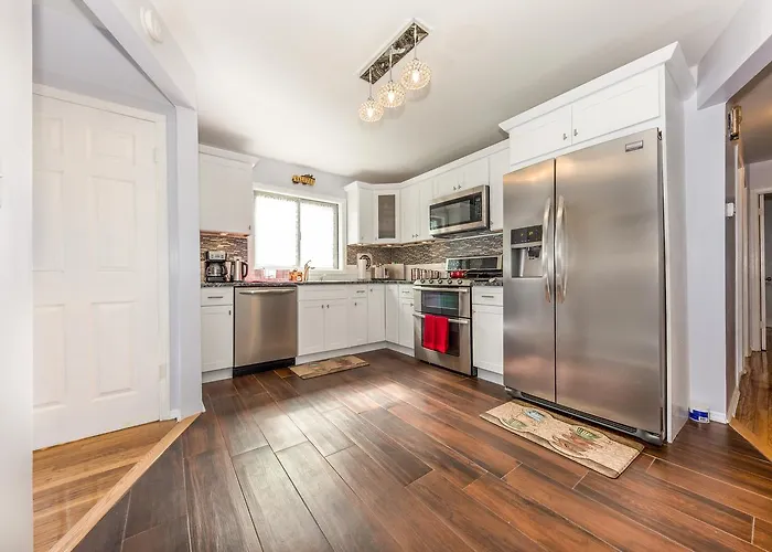 Luxury Close to UBS Arena&JFK